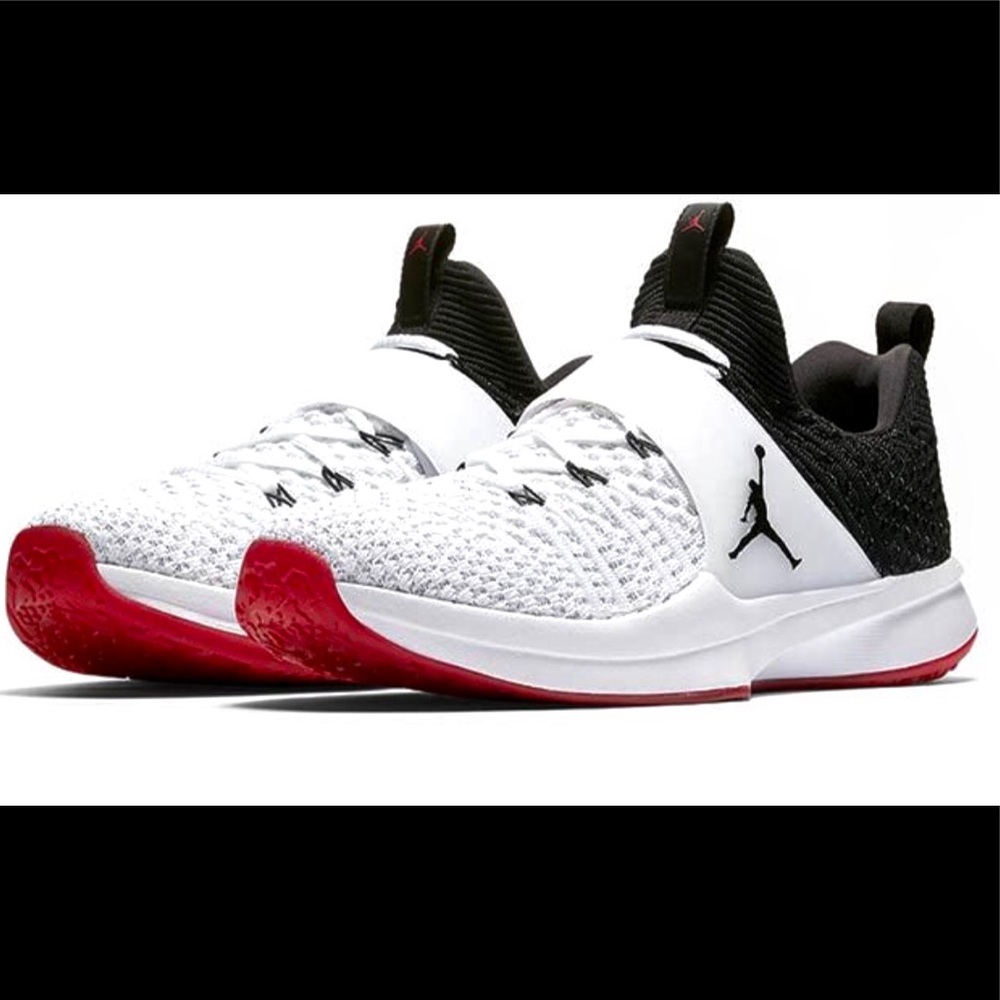 🔥NWTs🔥 Jordan Trainer 2 Flyknit.